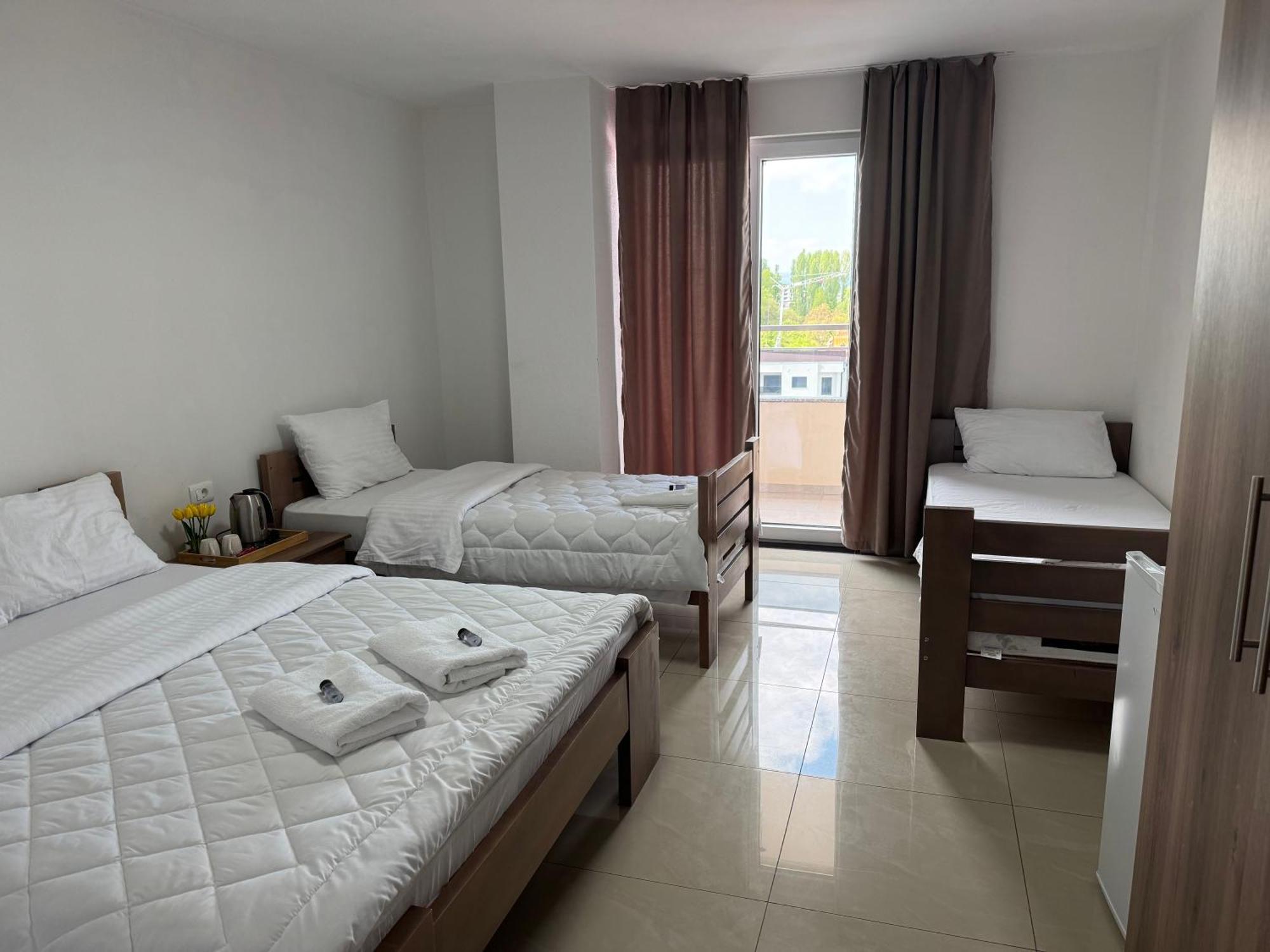 Hotel Majestic Struga Exterior photo